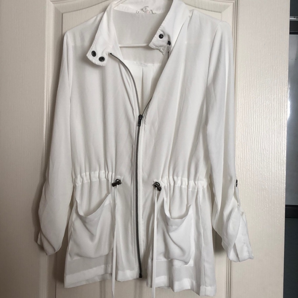 Light weight jacket NOT WEATHERPROOF